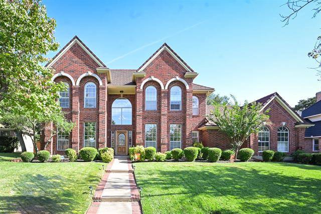 5003 Wareham Drive, Arlington, TX 76017