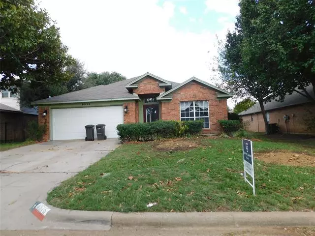 8515 Auburn Drive, Fort Worth, TX 76123