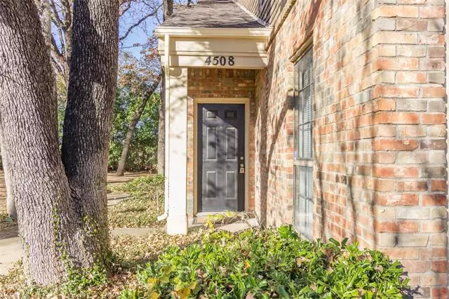 4508 Forestgate Circle, Arlington, TX 76017