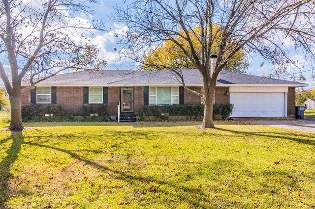 218 Pierce Road, Red Oak, TX 75154