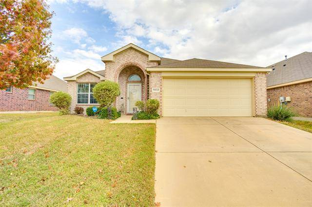 9052 Heartwood Drive, Fort Worth, TX 76244