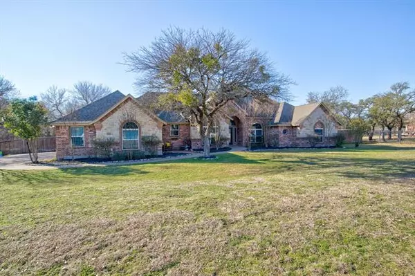 118 Oakwood Drive, Aledo, TX 76008