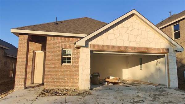 2118 Hobby Drive, Forney, TX 75126