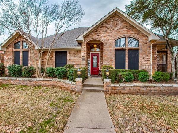 911 Sunpoint Circle, Rockwall, TX 75087