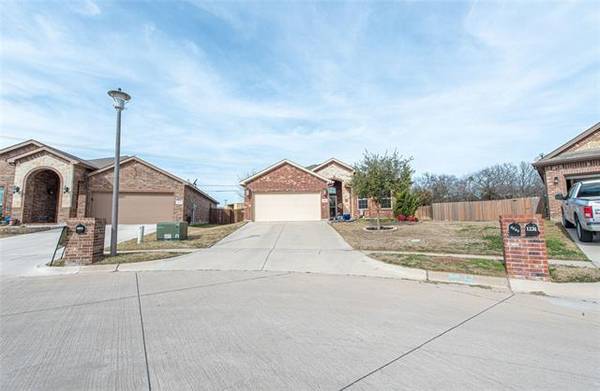 1228 Vaughna Drive, Weatherford, TX 76087