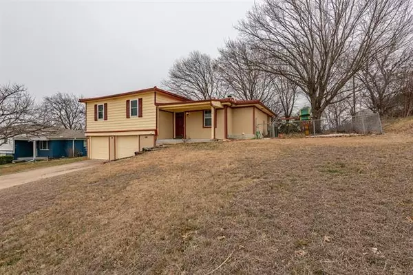 White Settlement, TX 76108,729 Pemberton Drive