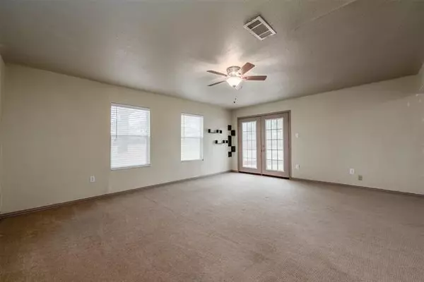 White Settlement, TX 76108,729 Pemberton Drive