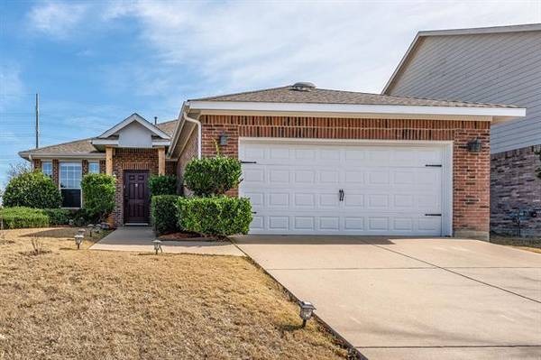 13144 Padre Avenue, Fort Worth, TX 76244