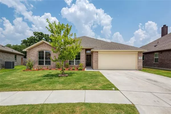 226 Marina Drive, Azle, TX 76020