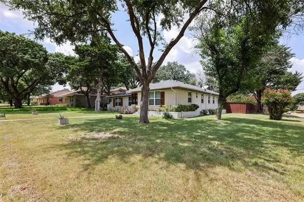 Dallas, TX 75232,905 Misty Glen Lane