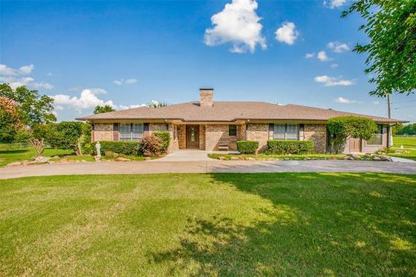 434 E Bluff Road, Seagoville, TX 75159