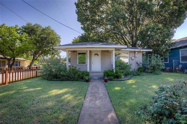 2202 Boyd Street, Dallas, TX 75224