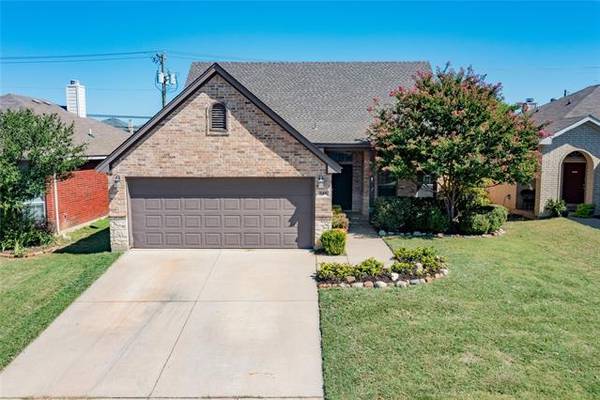 548 Caravan Drive, Fort Worth, TX 76131