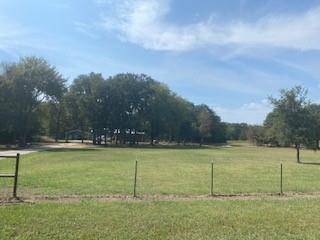 1437 Twin Oak Lane, Wills Point, TX 75169