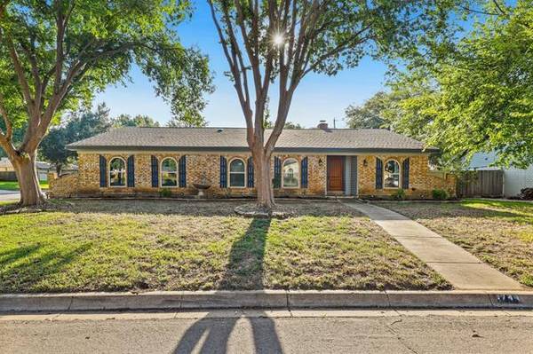 3744 Holland Drive, North Richland Hills, TX 76180