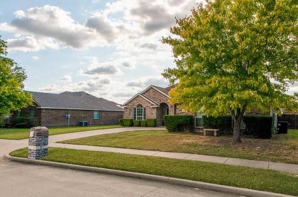 128 Parks Branch Road, Red Oak, TX 75154