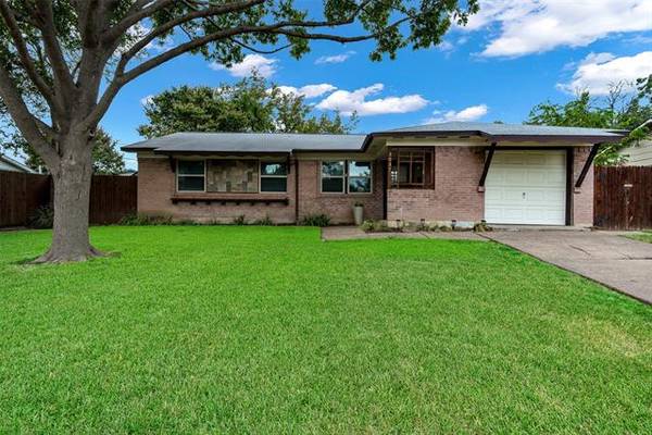 3037 Joanna Drive, Farmers Branch, TX 75234