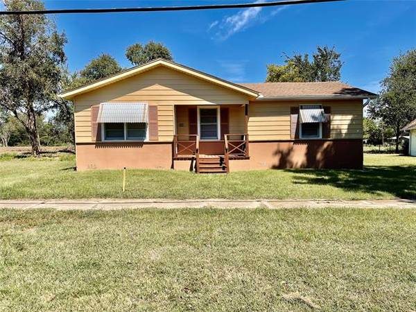 108 E Main, Wortham, TX 76693