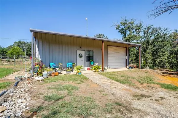 Cleburne, TX 76031,501 County Road 414