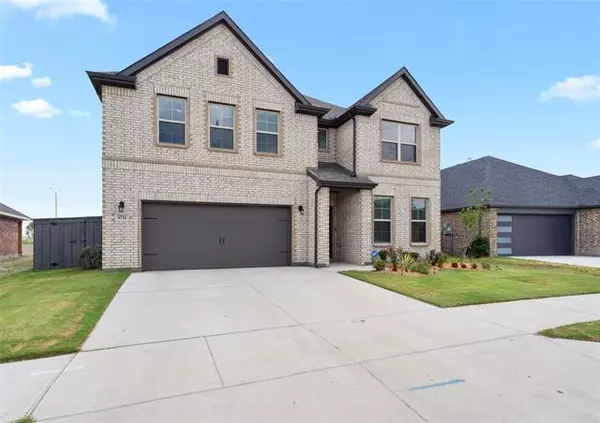 6734 Aster Drive, Midlothian, TX 76065