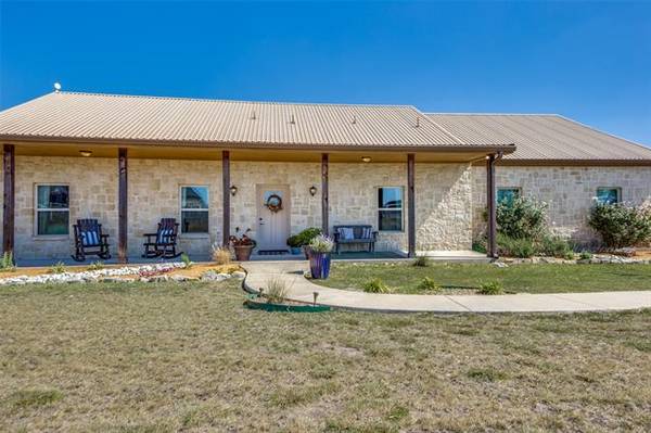 70 Hidden Lakes Boulevard, Gunter, TX 75058