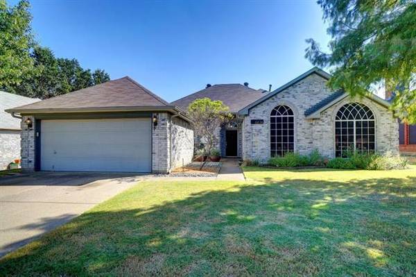 6836 Dogwood Lane, North Richland Hills, TX 76182