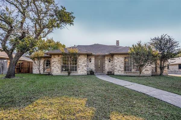 2608 Mariposa Circle, Plano, TX 75075