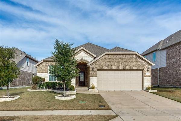 2689 Yacht Club Drive, Lewisville, TX 75056