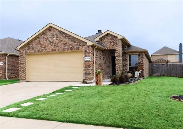 8728 Whirlwind Trail, Aubrey, TX 76227