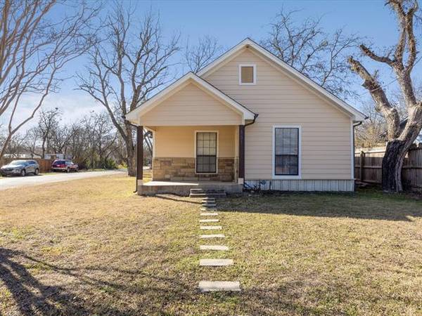 401 Huron Street, Cleburne, TX 76031