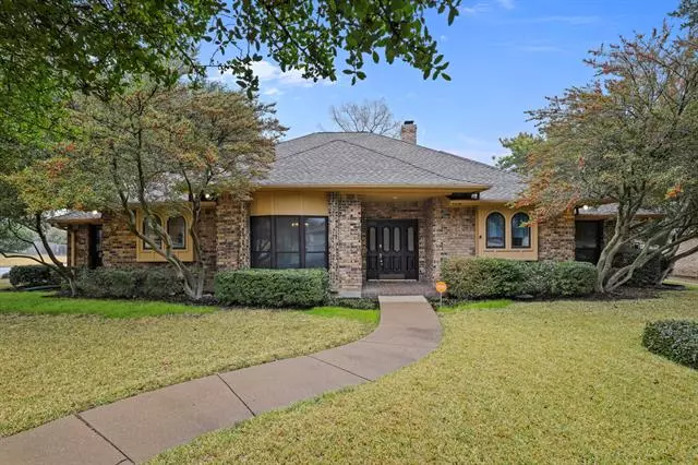 4220 Misty Meadow Drive, Fort Worth, TX 76133