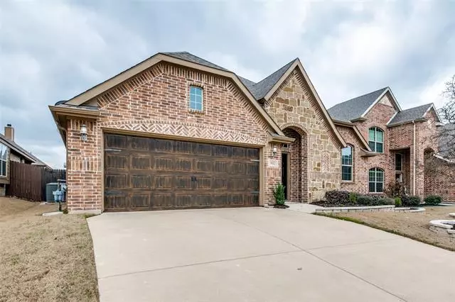 932 Albany Drive, Fort Worth, TX 76131