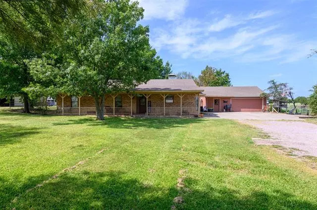 565 Chisum Trail Road, Whitesboro, TX 76273