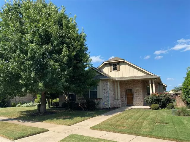 3310 Crystal Clear Court, Granbury, TX 76049