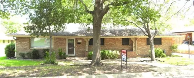 5305 Keswick Avenue, Fort Worth, TX 76133