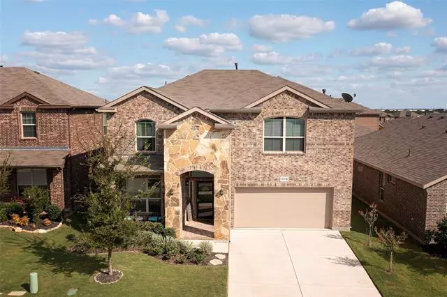 15716 Wheelwright Lane, Fort Worth, TX 76177