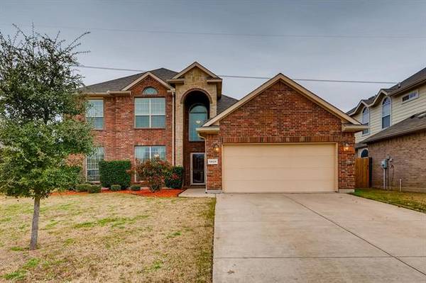 5824 Summerwood Drive, Grand Prairie, TX 75052