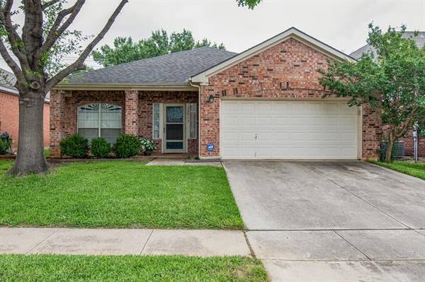 12913 Honey Locust Circle, Fort Worth, TX 76040