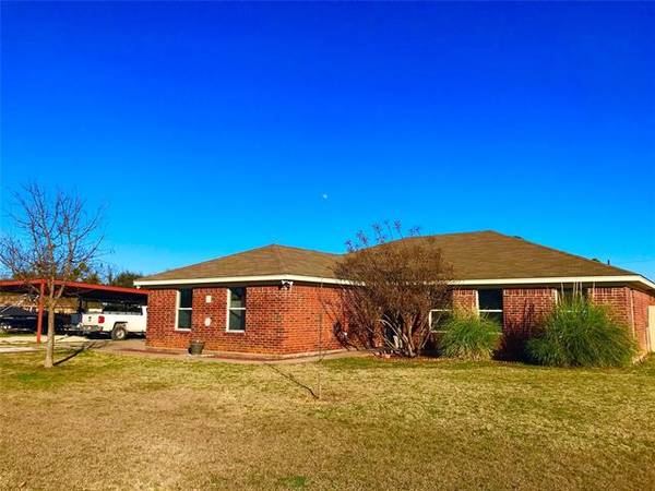 211 Springwood Drive, Graham, TX 76450