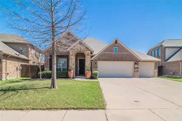 12716 Homestretch Drive, Fort Worth, TX 76244