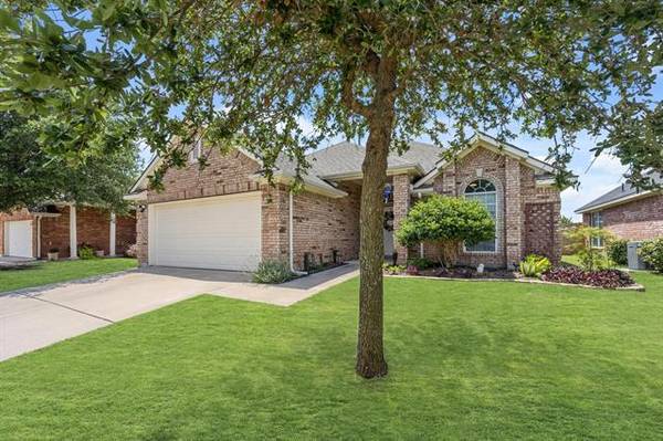 4414 Ridgeway Drive, Mansfield, TX 76063