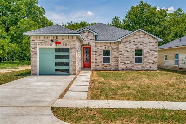 2821 Logan Street, Greenville, TX 75401