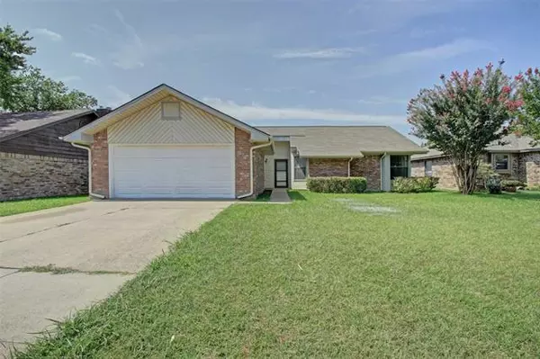 204 Valley Forge Lane, Arlington, TX 76002