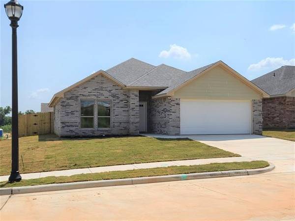 204 Clover Circle, Weatherford, TX 76086