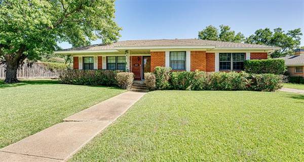 825 Branch Drive, Garland, TX 75041