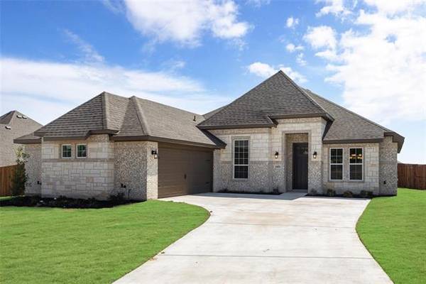 1988 Vanderbilt Drive, Weatherford, TX 76088