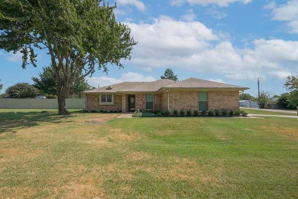 801 Barry Lane, Cleburne, TX 76031