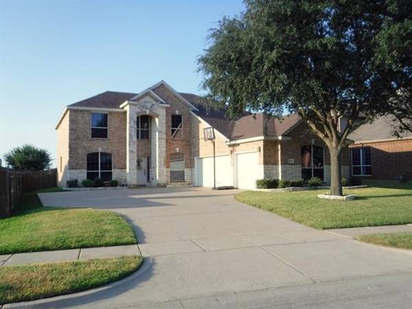 2343 Merlin Drive, Grand Prairie, TX 75052