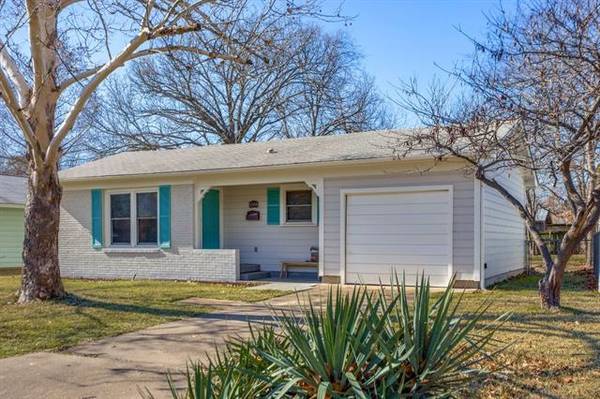 1504 N Highland Avenue, Sherman, TX 75092