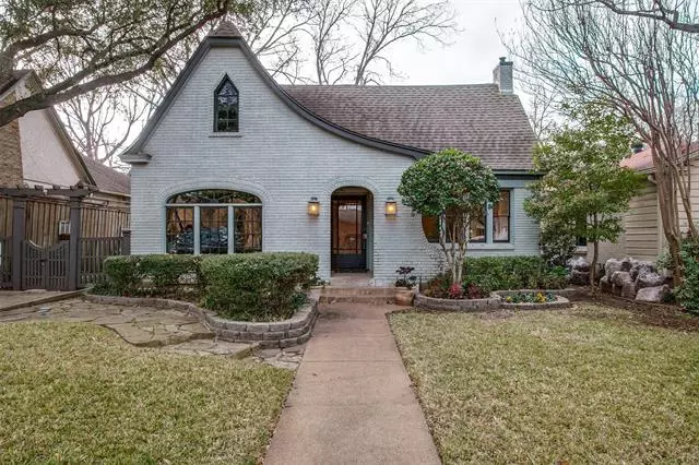 1151 N Winnetka Avenue, Dallas, TX 75208